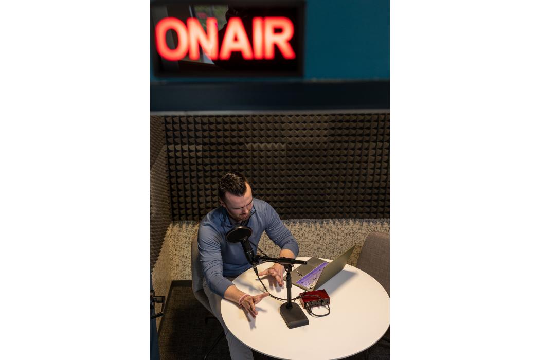 NN Podcast Booth(3)