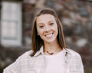 Sarah Nicholls Headshot